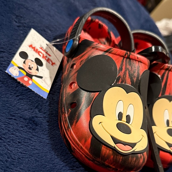 Mickey Mouse Red Clogs - Picture 2 of 7
